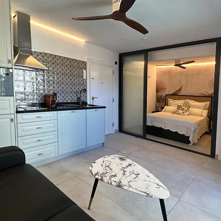 Garvey - Only Adults * Torremolinos