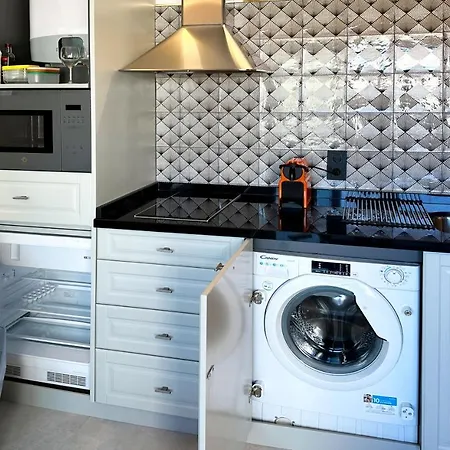 Garvey - Adults Only Apartment *