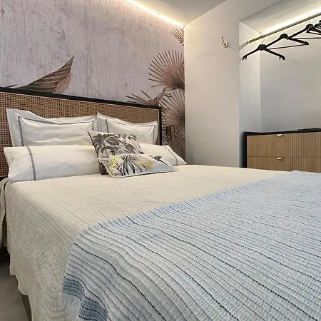 Garvey - Only Adults Torremolinos