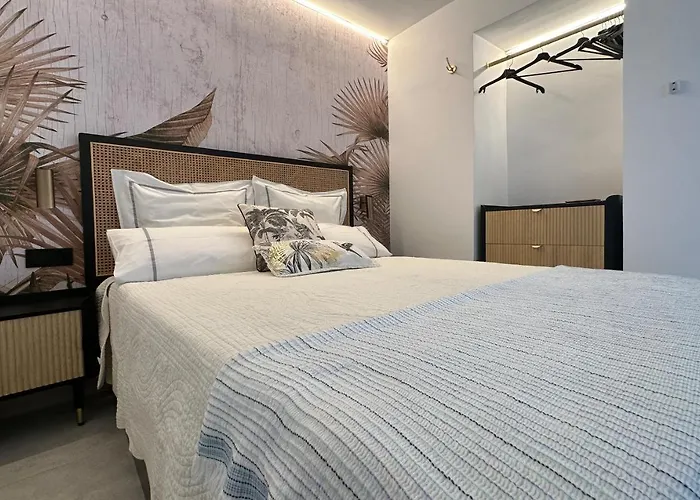 Garvey - Only Adults Torremolinos